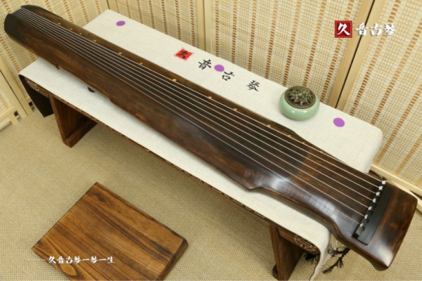 果洛藏族自治州高级精品演奏古琴【断纹仲尼式】